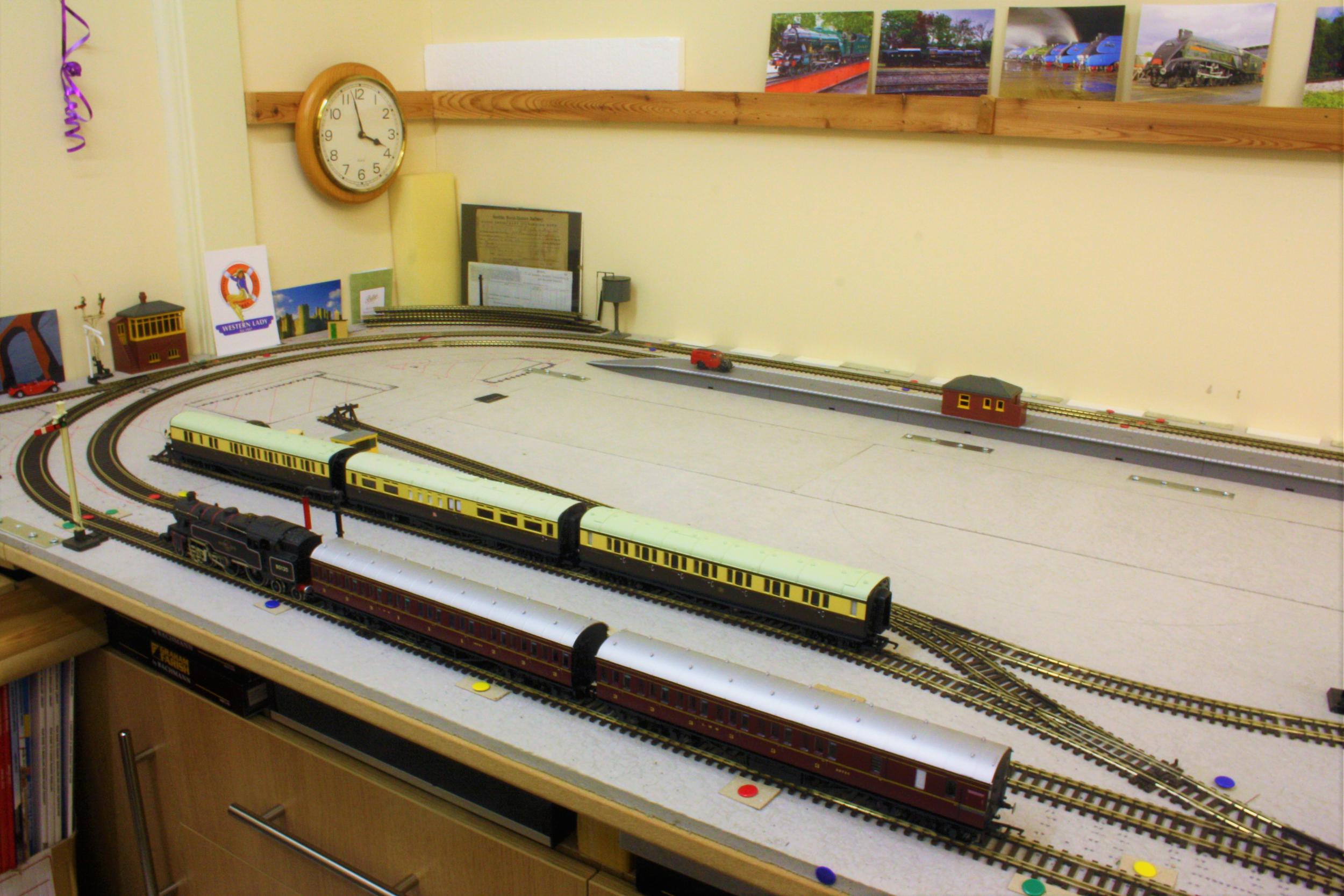 Poppingham a TableTop Railway in British 'N' Gauge